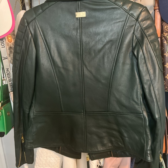 Vince Green Leather Jacket with Asymmetrical Zipper and Quilted Shoulders - Picture 2 of 5